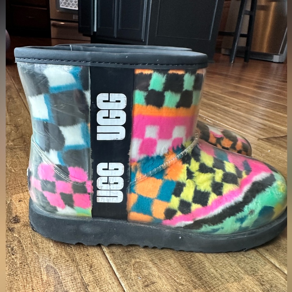 UGGS kids classic clear mini boot